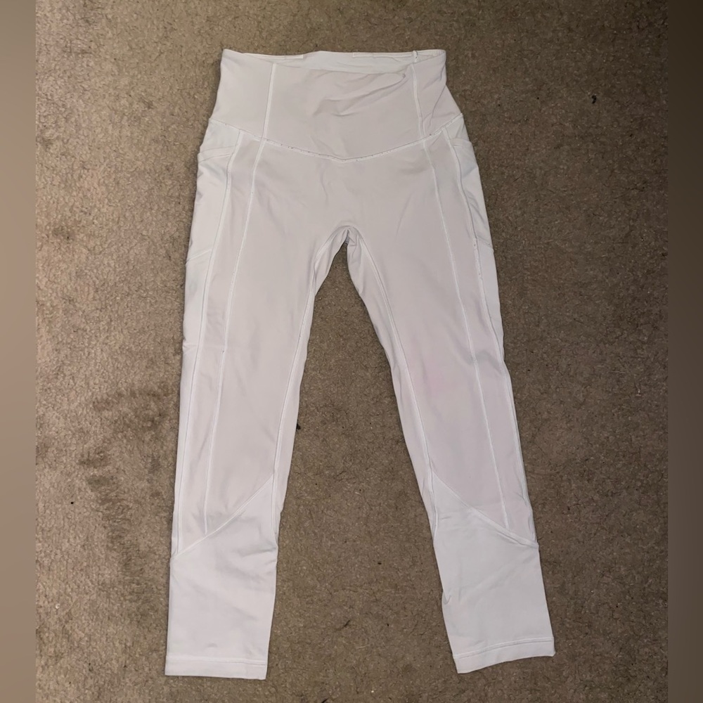 White lululemon workout leggings in a size 6.